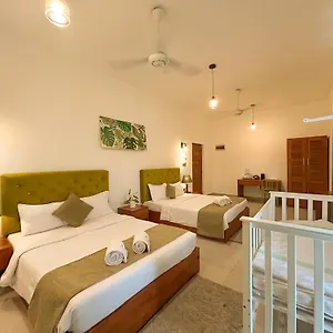 *** Hotel J Leaf By Blue Bird Sri Lanka
